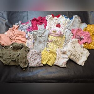 17 Piece Baby Girl Clothing Bundle